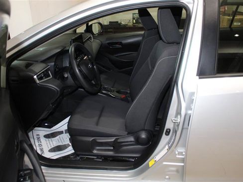Used 2025 Toyota Corolla LE FWD image 22