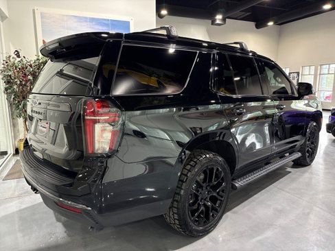 Used 2022 Chevrolet Tahoe Z71 w/ Luxury Package AWD/4WD image 2