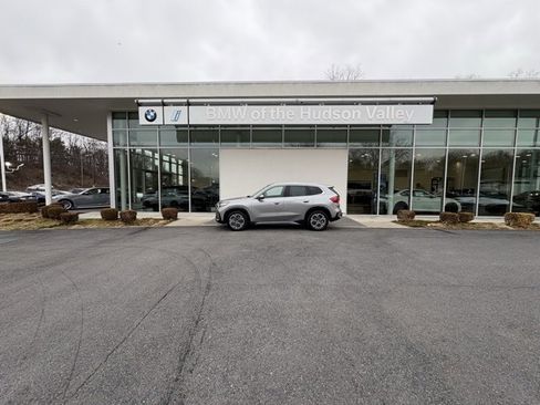 New 2026 BMW X1 xDrive28i w/ Convenience Package image 1