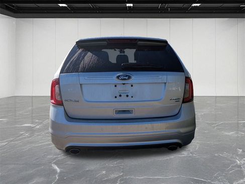 Used 2011 Ford Edge Sport w/ Driver Entry Pkg image 4