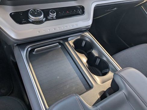 Certified 2025 Ford Expedition Active RWD image 34