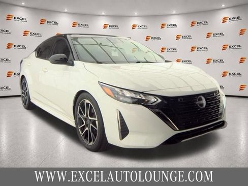 Used 2024 Nissan Sentra SR FWD image 6