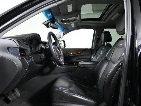 Used 2020 Cadillac Escalade Premium Luxury w/ Escalade Sport Edition image 3