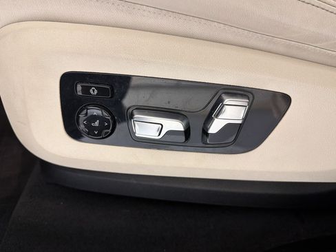 Used 2022 BMW X7 M50i AWD/4WD image 14