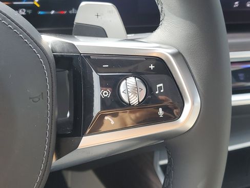 Certified 2023 BMW 760i xDrive w/ Executive Package image 12