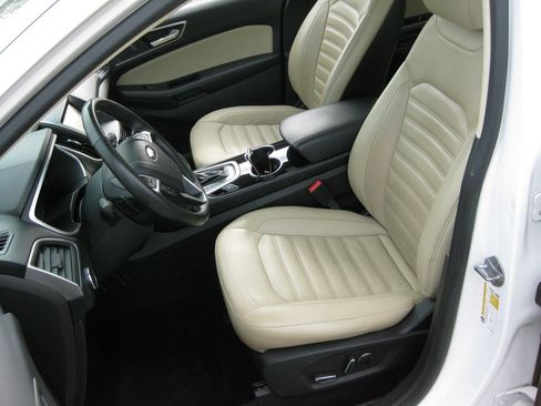 Used 2015 Ford Edge SEL w/ Equipment Group 201A image 11