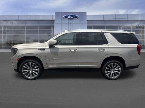Used 2021 GMC Yukon Denali w/ Denali Premium Package AWD/4WD image 8