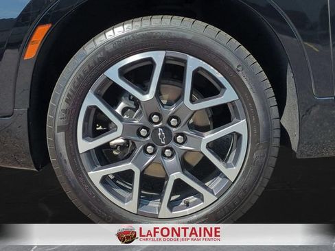 Used 2025 Chevrolet Blazer RS FWD image 32
