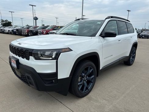 New 2026 Jeep Cherokee Laredo AWD/4WD image 25