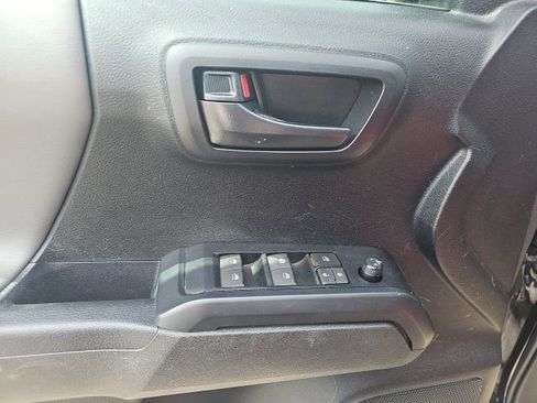 Used 2023 Toyota Tacoma SR image 10