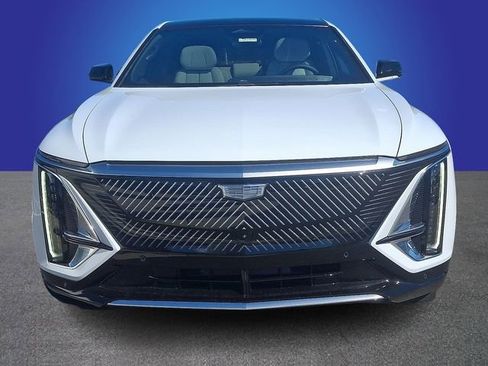 New 2026 Cadillac Lyriq Luxury image 2