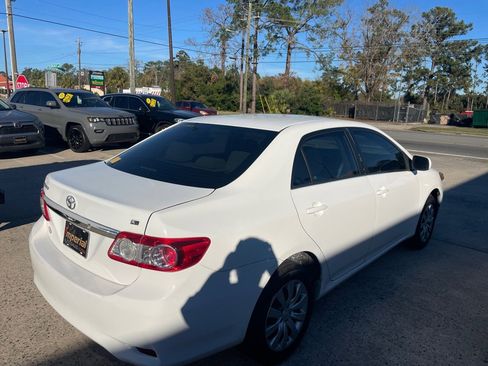 Used 2013 Toyota Corolla LE image 5