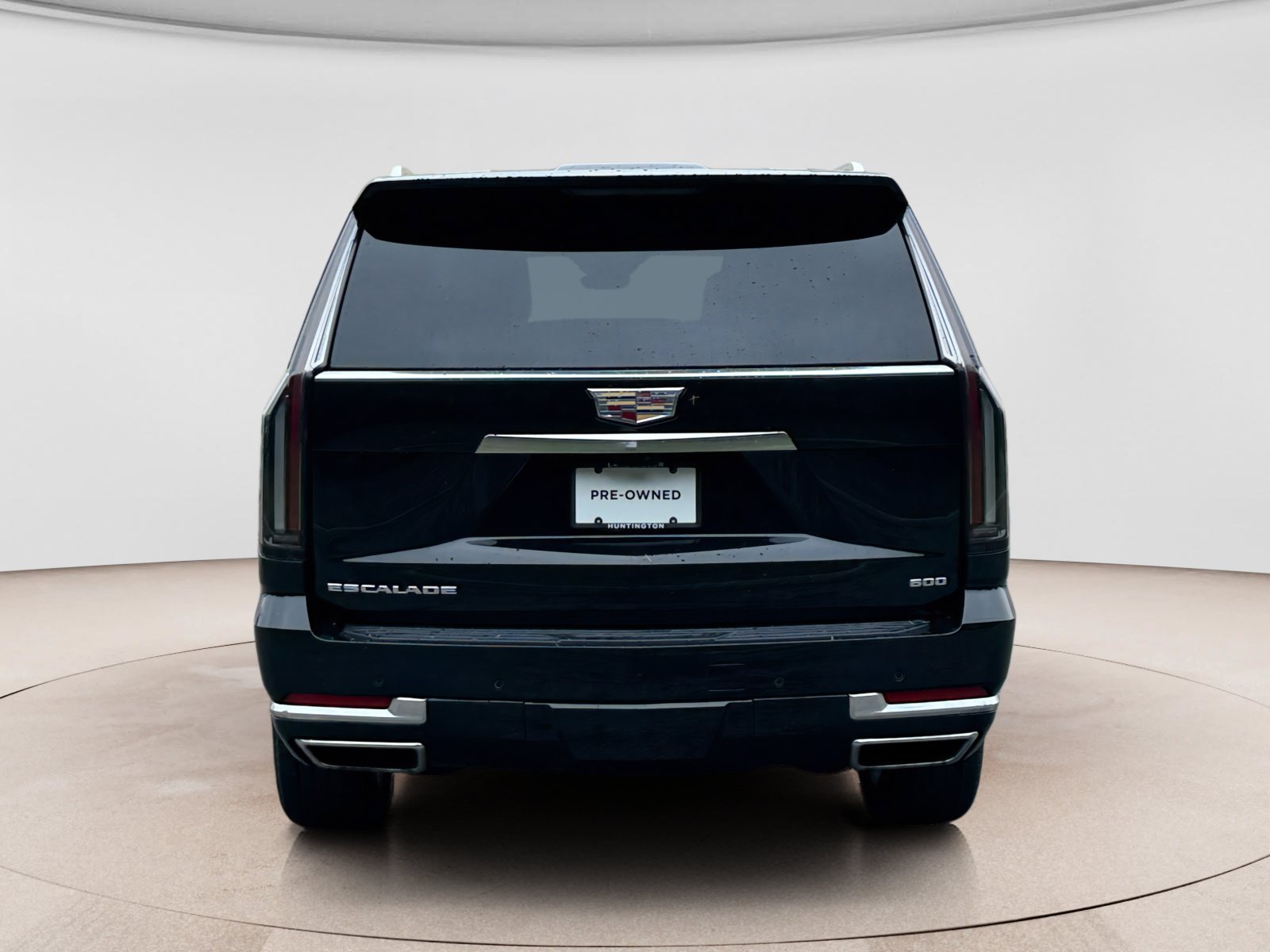 Used 2025 Cadillac Escalade ESV Premium Luxury AWD/4WD image 4