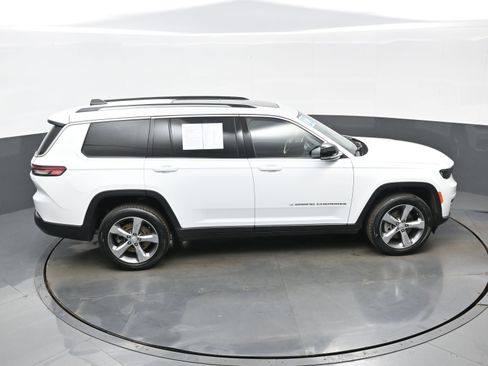 Used 2022 Jeep Grand Cherokee L Limited image 39