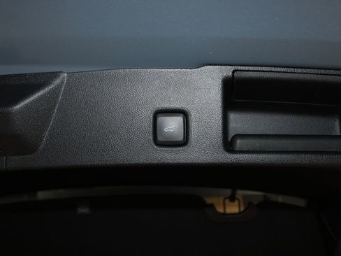 Used 2025 Ford Escape SE w/ PHEV Premium Package image 40