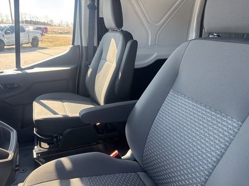 New 2026 Ford Transit 250 148 Medium Roof image 22