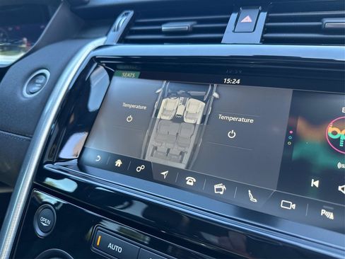 Used 2018 Land Rover Discovery HSE AWD/4WD image 42