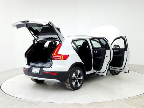 New 2025 Volvo XC40 B5 Core w/ Protection Package Premier image 11