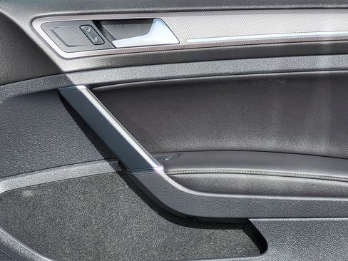 Used 2018 Volkswagen Golf Alltrack S image 15