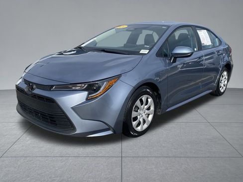 Used 2024 Toyota Corolla LE image 2