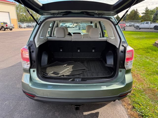 Used 2018 Subaru Forester 2.5i w/ Alloy Wheel Package AWD/4WD image 3