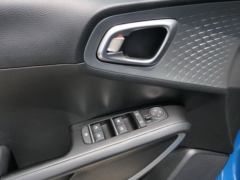 New 2025 Kia Soul S image 13