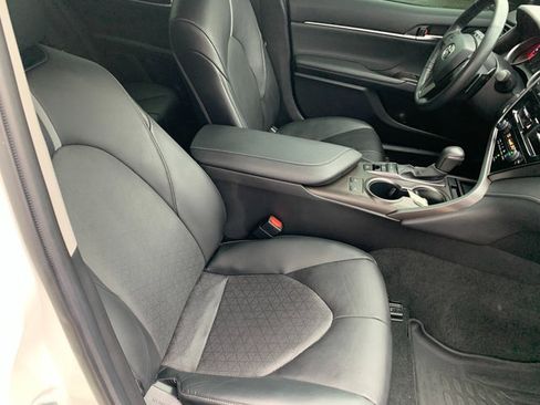 Used 2021 Toyota Camry XSE AWD/4WD image 11