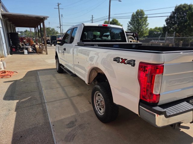 Used 2017 Ford F250 XL w/ Power Equipment Group AWD/4WD image 5
