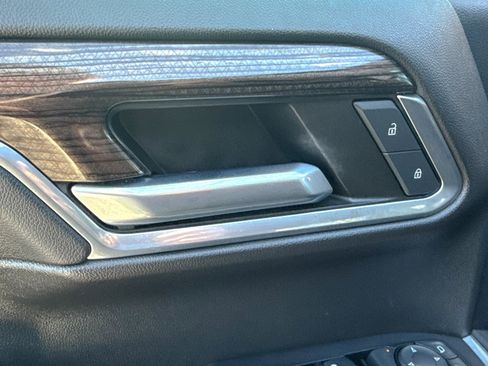 Used 2022 Chevrolet Silverado 1500 LT image 17