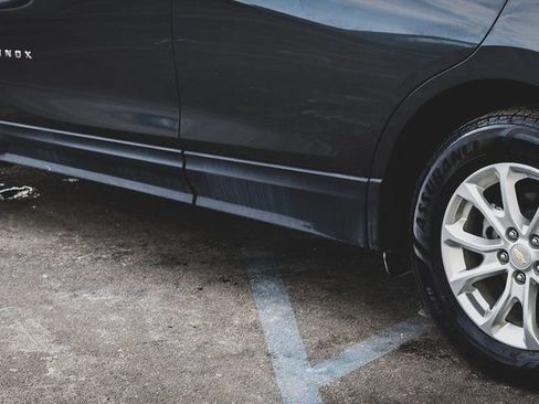 Used 2020 Chevrolet Equinox LS image 22