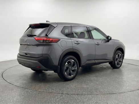 Used 2025 Nissan Rogue SV AWD/4WD image 9