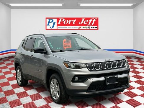 Certified 2022 Jeep Compass Latitude AWD/4WD image 2
