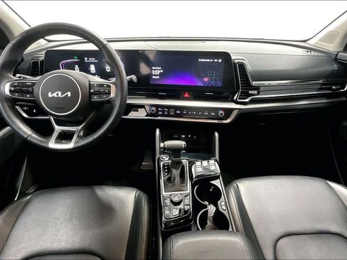 Used 2024 Kia Sportage EX image 18