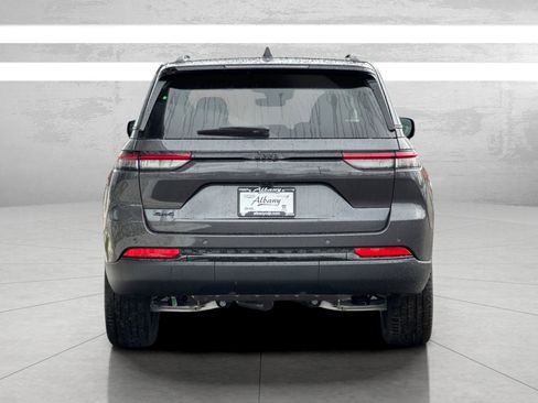 New 2025 Jeep Grand Cherokee Limited w/ Trailer Tow Package image 6