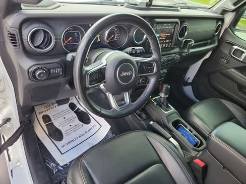 Used 2018 Jeep Wrangler Unlimited Sahara w/ Quick Order Package 24M Moab AWD/4WD image 16
