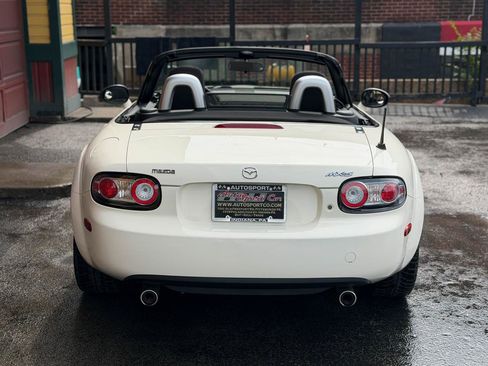 Used 2008 MAZDA MX-5 Miata Touring RWD image 16