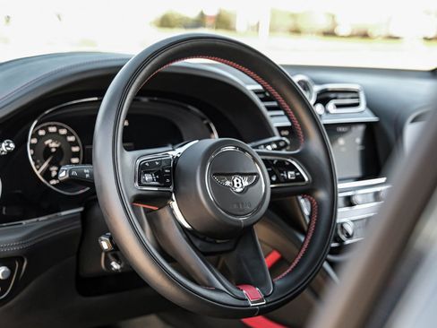 Used 2021 Bentley Bentayga Speed image 17