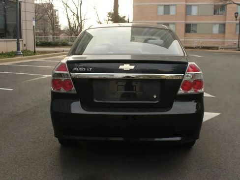 Used 2009 Chevrolet Aveo LT w/ Power and Convenience Package FWD image 5