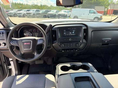 Used 2019 GMC Sierra 2500 4x4 Crew Cab w/ Sierra Convenience Package image 20