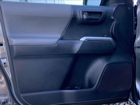 Used 2020 Toyota Tacoma SR5 image 22