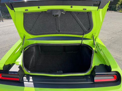 Used 2019 Dodge Challenger SRT Hellcat RWD image 26
