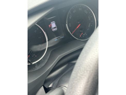 Used 2020 Toyota RAV4 XLE w/ Convenience Package FWD image 6