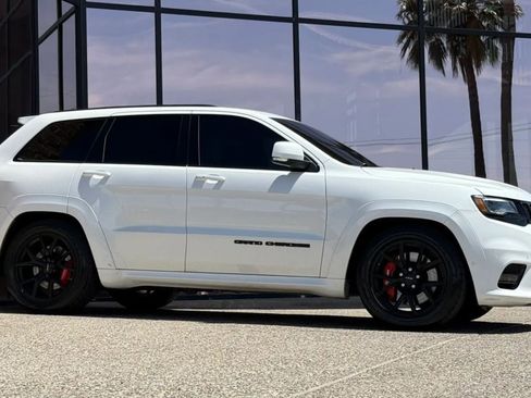 Used 2019 Jeep Grand Cherokee SRT image 16