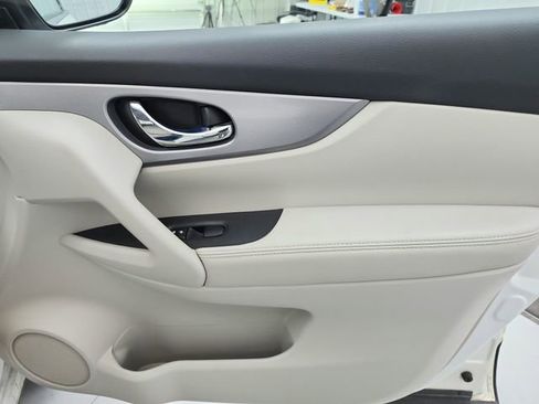 Used 2020 Nissan Rogue Sport SL w/ Premium Package image 48