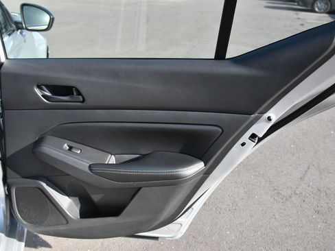 Used 2024 Nissan Altima 2.5 SV image 36