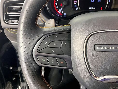 Used 2023 Dodge Durango R/T w/ Hemi Orange Plus Package RWD image 23
