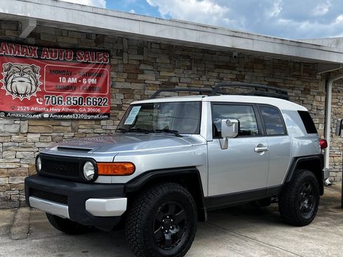 Used 2007 Toyota FJ Cruiser 4WD image 2