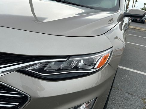 Used 2024 Ford Expedition Limited image 16