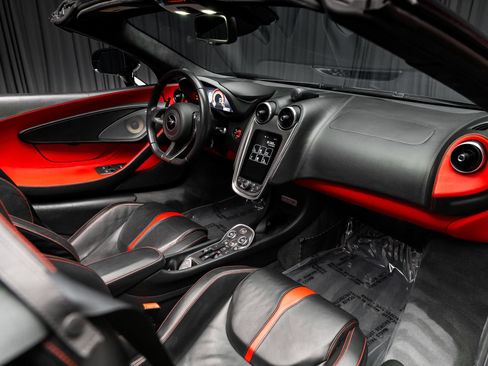 Used 2019 McLaren 570S Spider RWD image 62