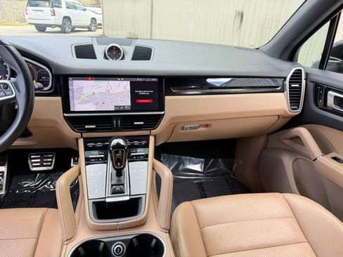 Used 2019 Porsche Cayenne image 14